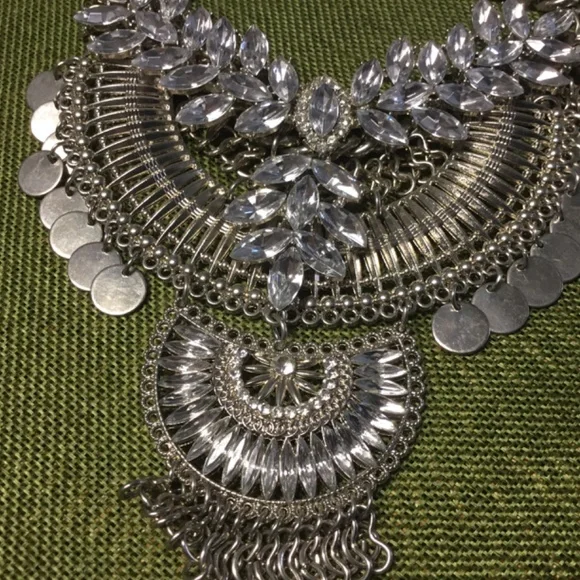 Prom/Wedding Rhinestone Collar Necklace - Picture 8 of 13